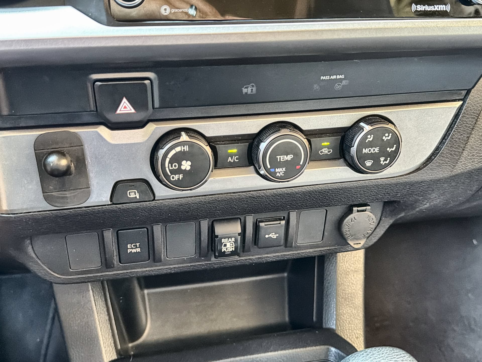 Used 2020 Toyota Tacoma SR5 RWD image 18