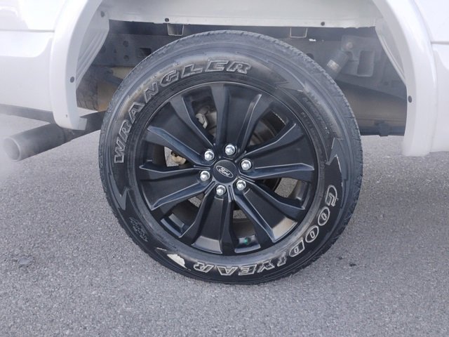 Certified 2017 Ford F150 Platinum w/ Equipment Group 701A Luxury image 24