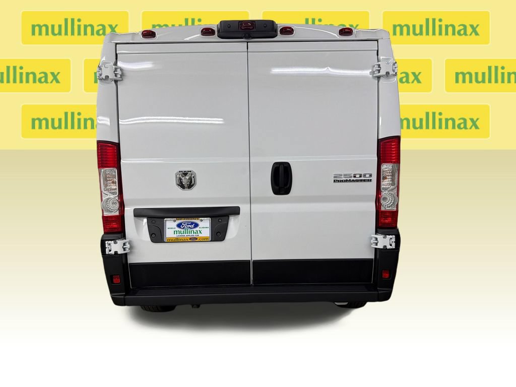 Used 2025 RAM ProMaster 2500 w/ Convenience Group FWD image 9