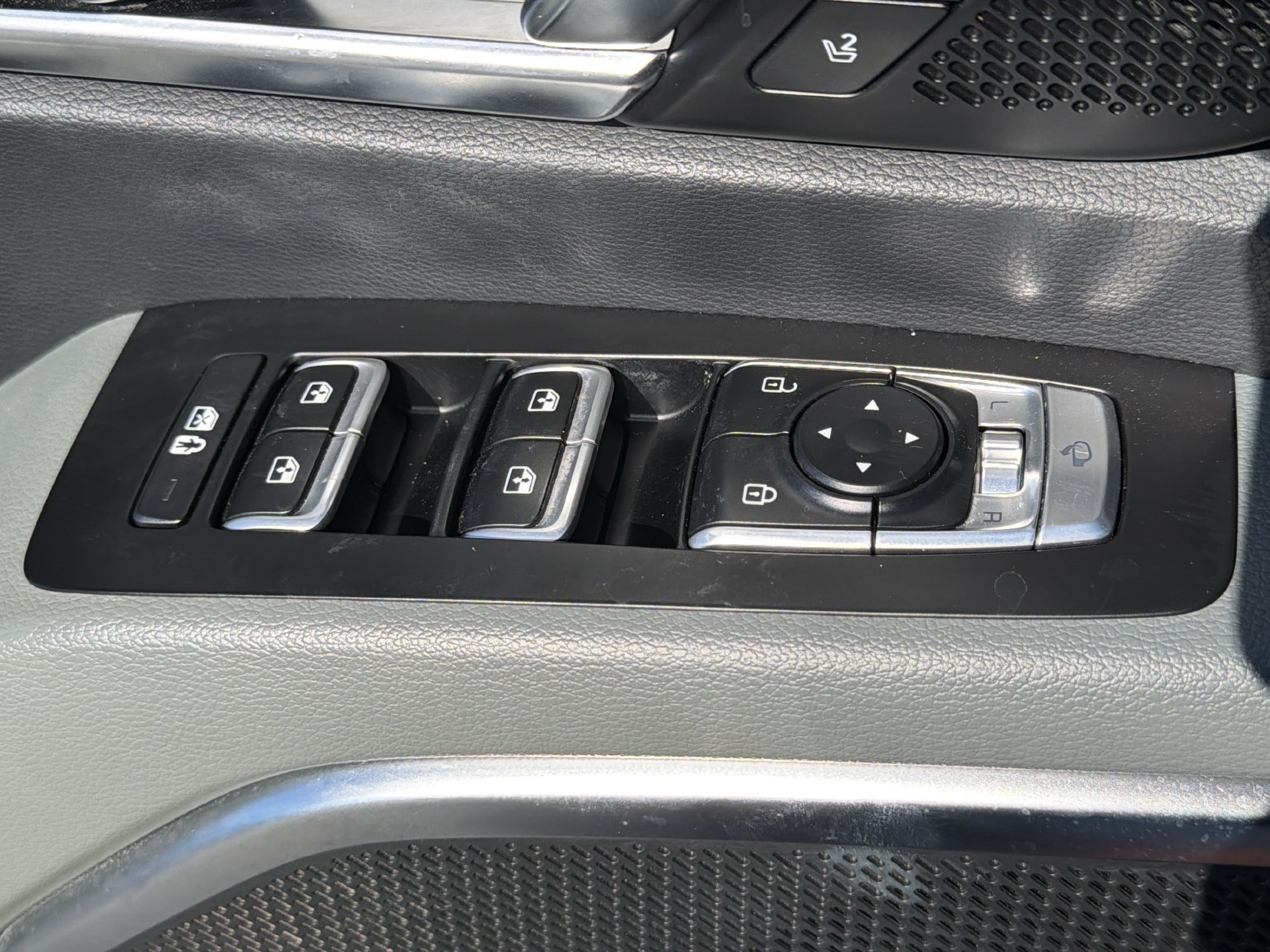 Used 2024 Kia Telluride SX Prestige X-Pro AWD/4WD image 22