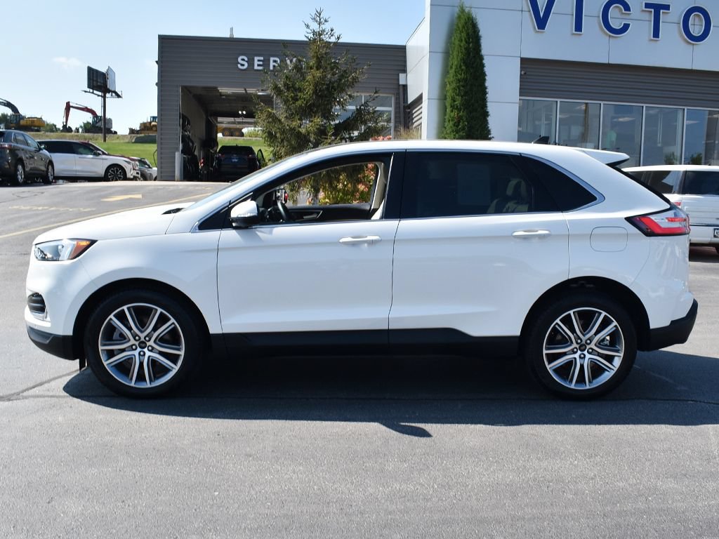 Certified 2024 Ford Edge Titanium AWD/4WD image 2