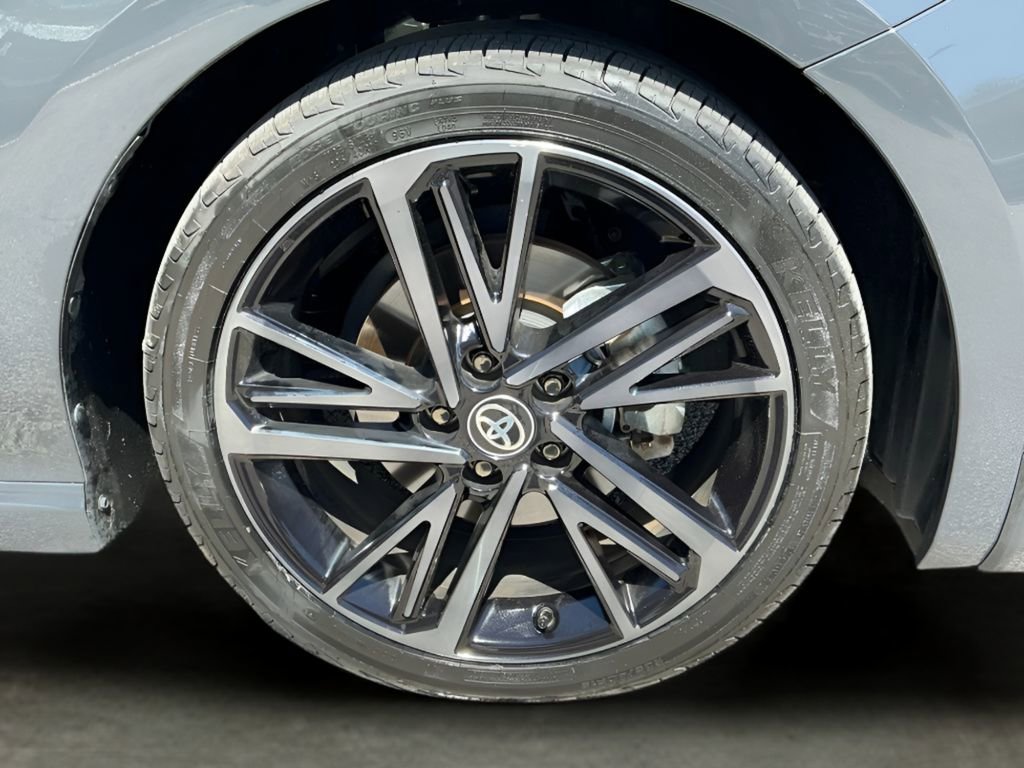 Used 2025 Toyota Camry XSE FWD image 14