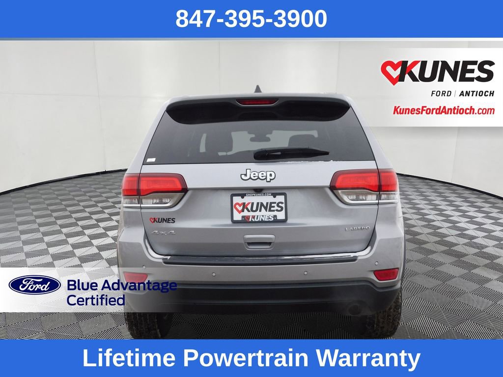 Used 2020 Jeep Grand Cherokee Laredo image 4