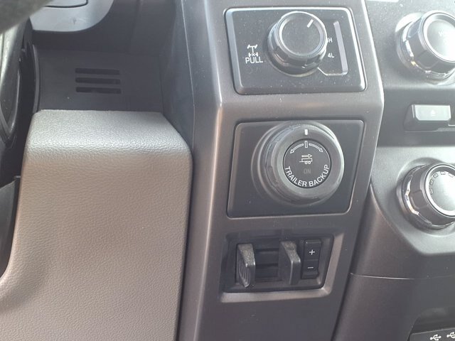 Certified 2018 Ford F150 XLT w/ Equipment Group 302A Luxury AWD/4WD image 4