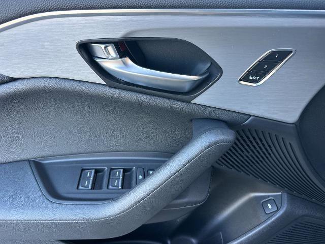 Used 2023 Acura TLX FWD image 10