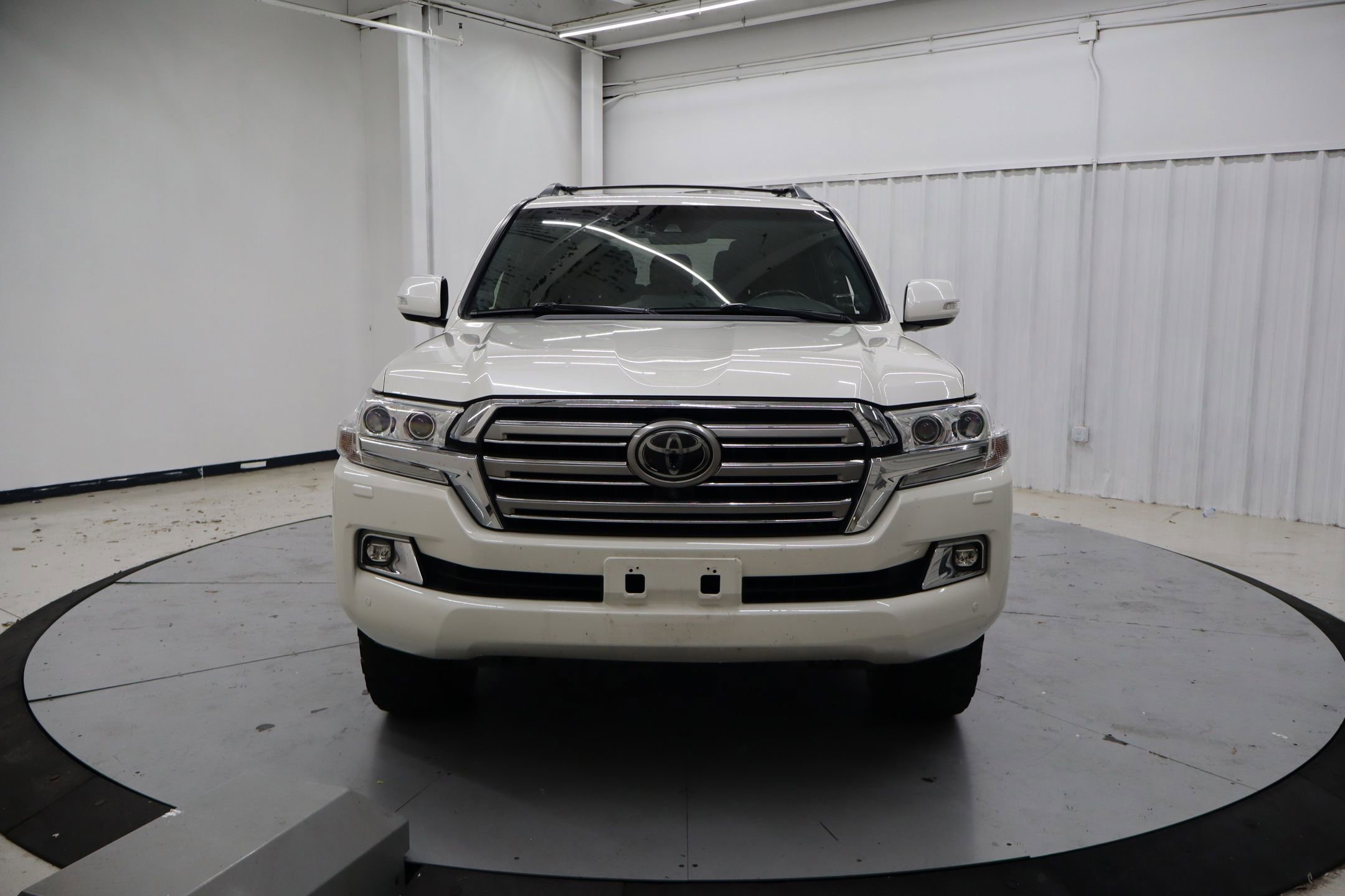 Used 2020 Toyota Land Cruiser AWD/4WD image 8