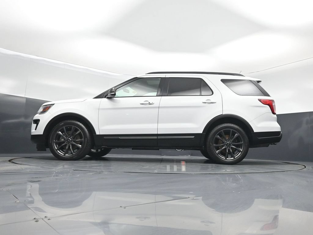 Certified 2019 Ford Explorer XLT w/ Equipment Group 202A FWD image 7