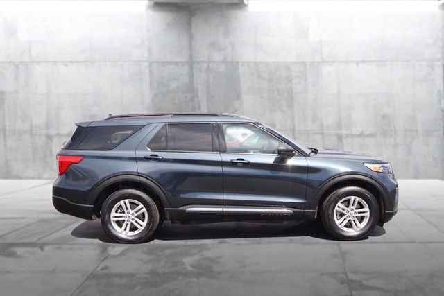 Certified 2024 Ford Explorer XLT w/ Equipment Group 202A image 3
