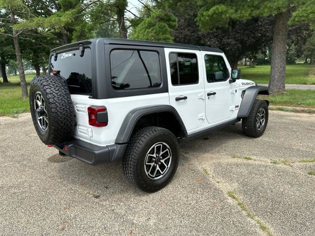 Used 2024 Jeep Wrangler Unlimited Rubicon AWD/4WD image 39