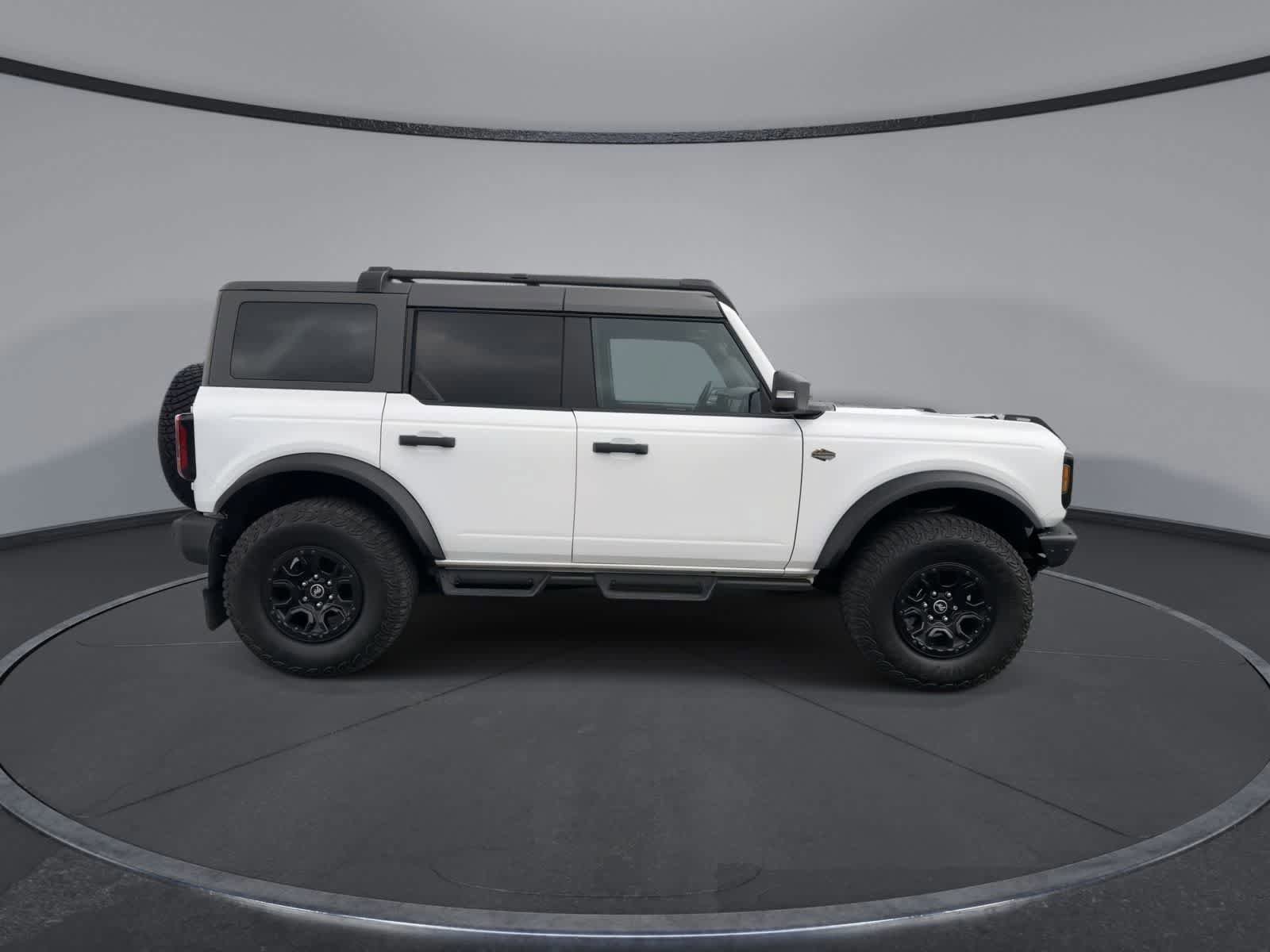 Certified 2024 Ford Bronco Wildtrak AWD/4WD image 2