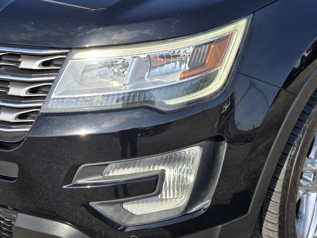 Certified 2017 Ford Explorer Limited w/ Class II Trailer Tow Package AWD/4WD image 8