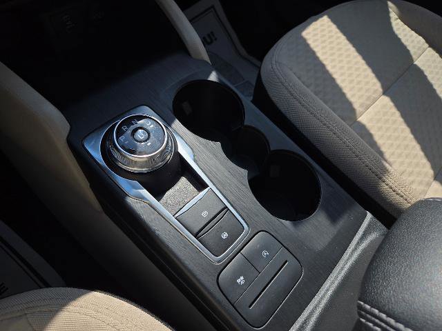 Certified 2022 Ford Escape SE image 10