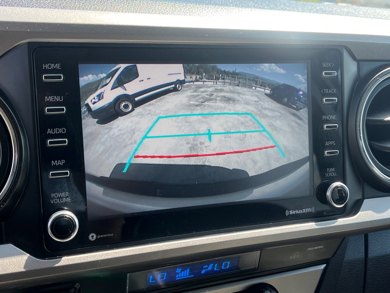 Used 2021 Toyota Tacoma SR5 AWD/4WD image 11