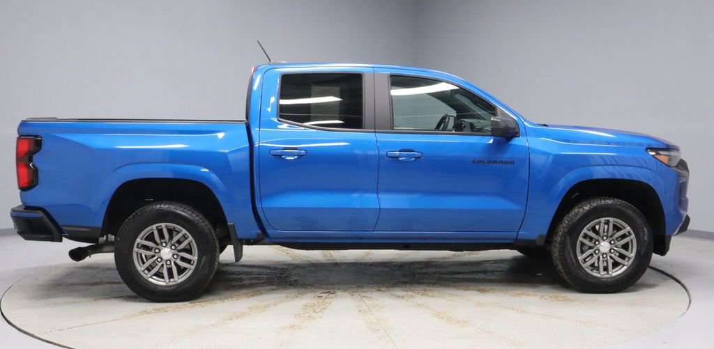Used 2024 Chevrolet Colorado LT w/ LT Convenience Package III RWD image 9