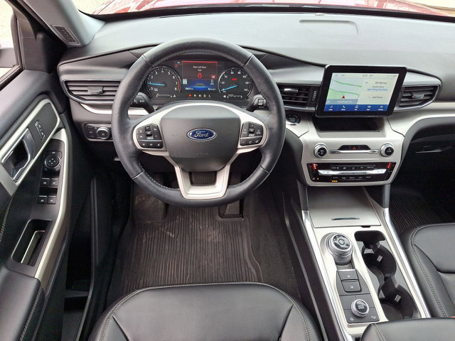 Certified 2022 Ford Explorer XLT w/ Equipment Group 202A image 21