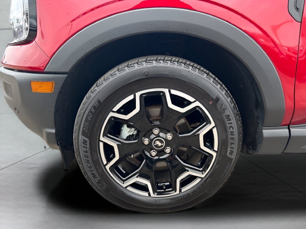 Certified 2025 Ford Bronco Sport Outer Banks w/ Outer Banks Tech Package+ AWD/4WD image 30
