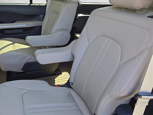 Certified 2024 Ford Expedition Limited AWD/4WD image 16