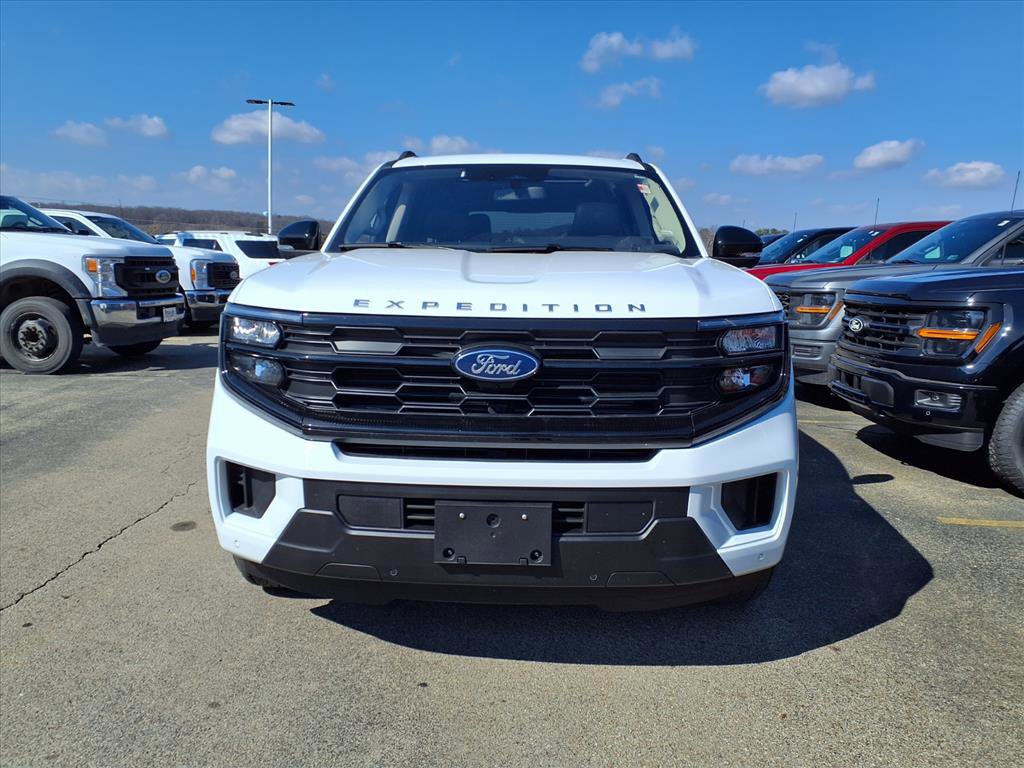 Certified 2025 Ford Expedition Active image 6
