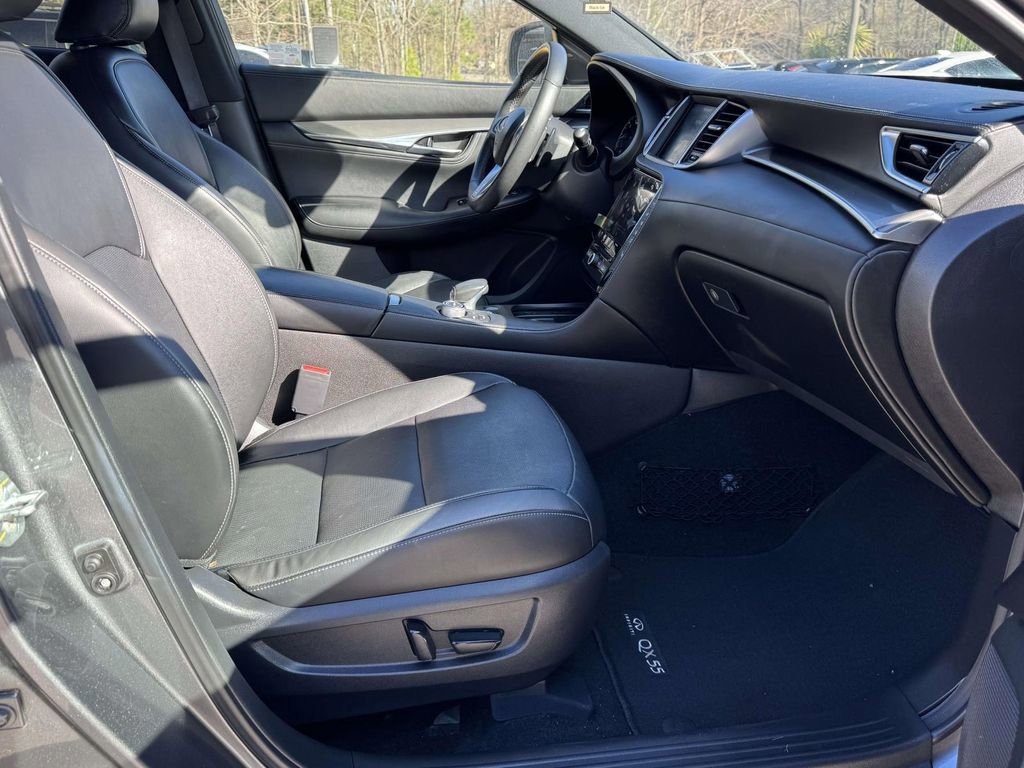 Used 2023 INFINITI QX55 Luxe w/ Cargo Package image 18