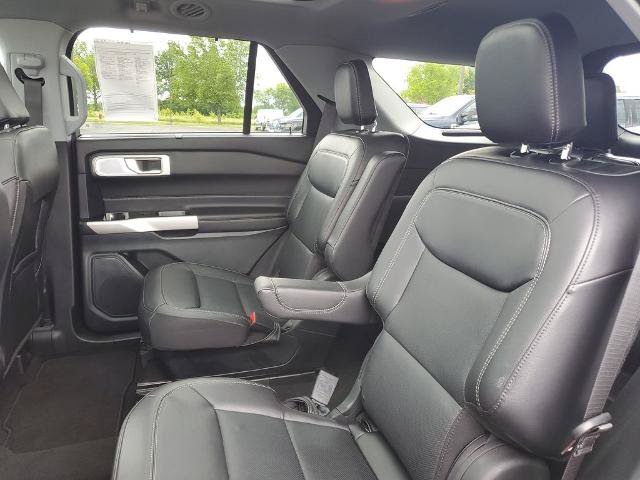 Certified 2024 Ford Explorer Limited w/ Limited Technology Package AWD/4WD image 26