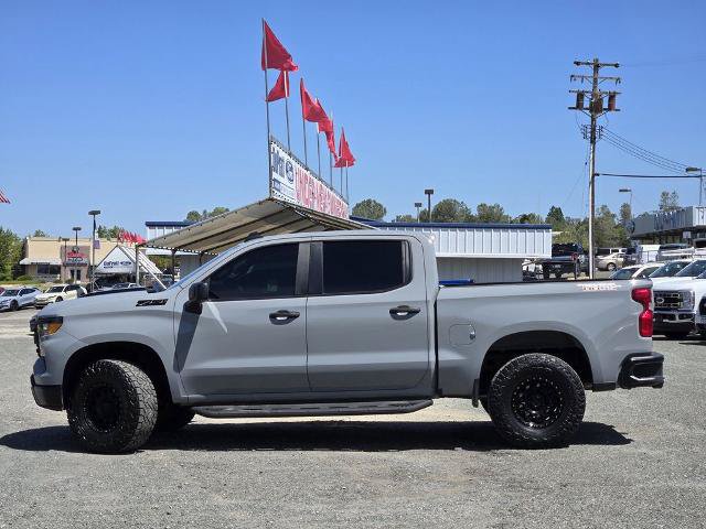 Used 2025 Chevrolet Silverado 1500 Custom Trail Boss w/ LPO, Dark Essentials Package AWD/4WD image 7