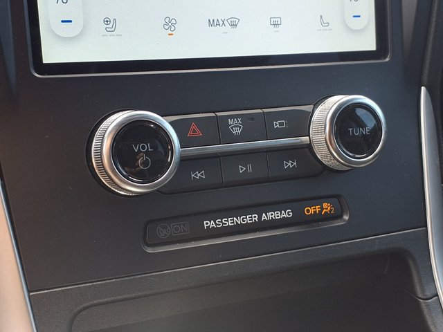 Certified 2024 Ford Edge ST-Line AWD/4WD image 13