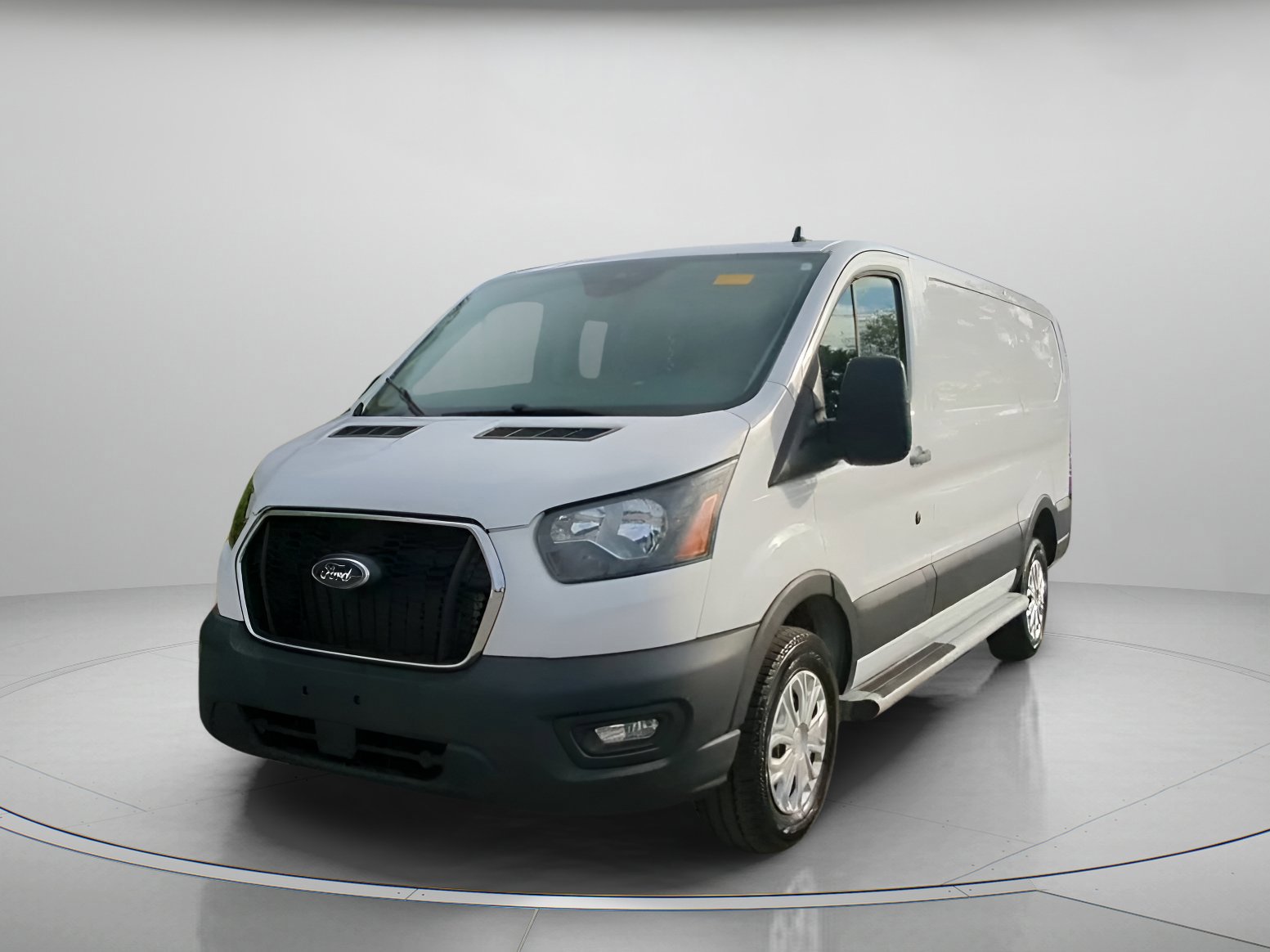 Certified 2024 Ford Transit 250 w/ Exterior Upgrade Package image 3