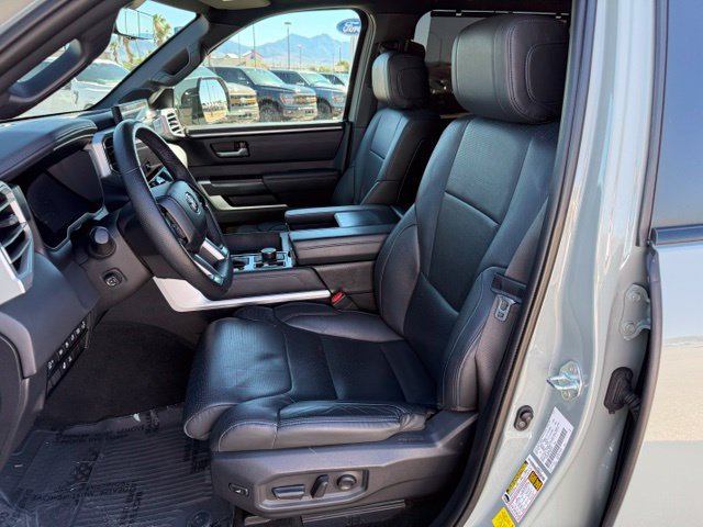 Used 2024 Toyota Sequoia Platinum AWD/4WD image 36