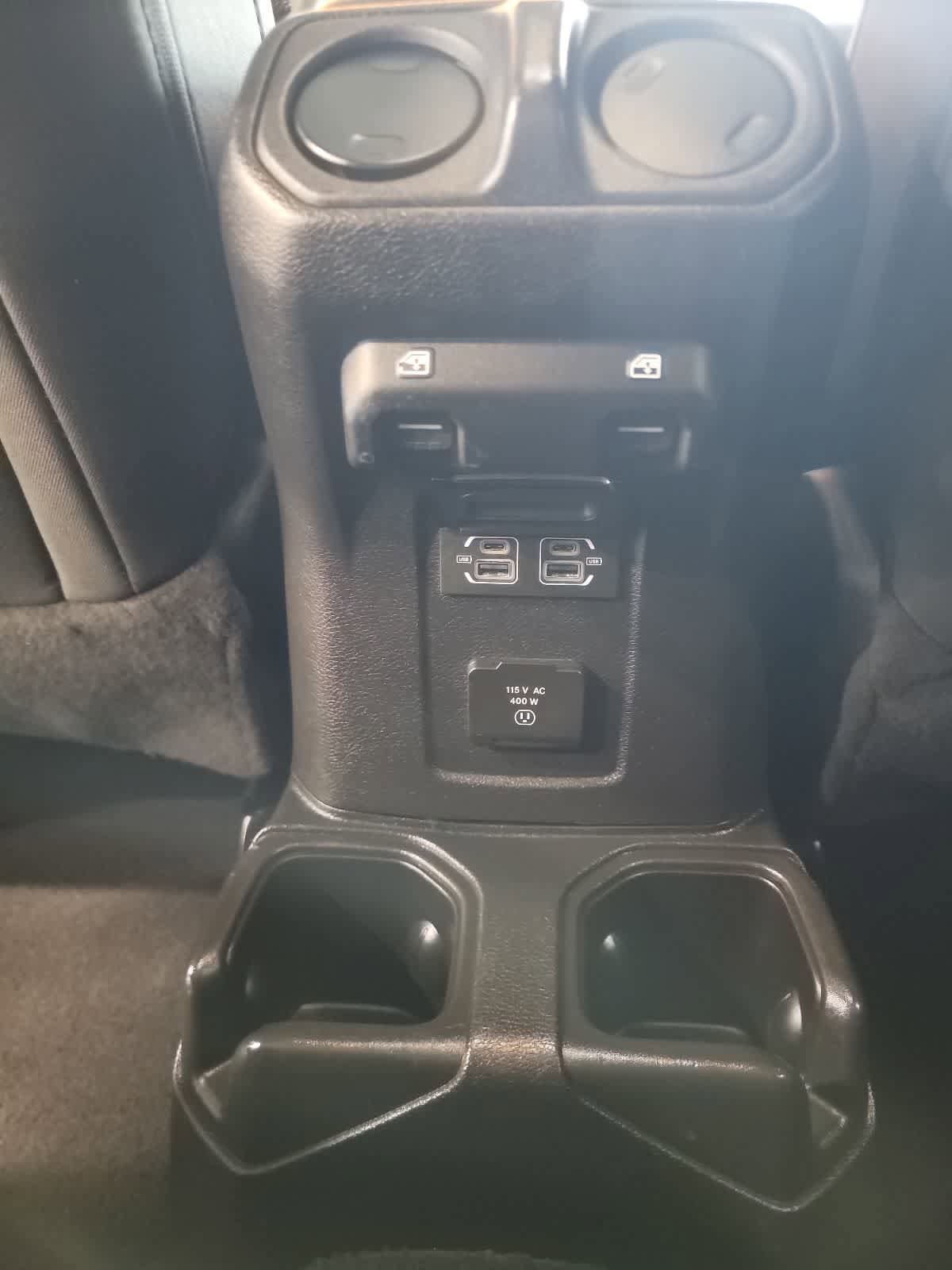 Used 2023 Jeep Gladiator Overland AWD/4WD image 21
