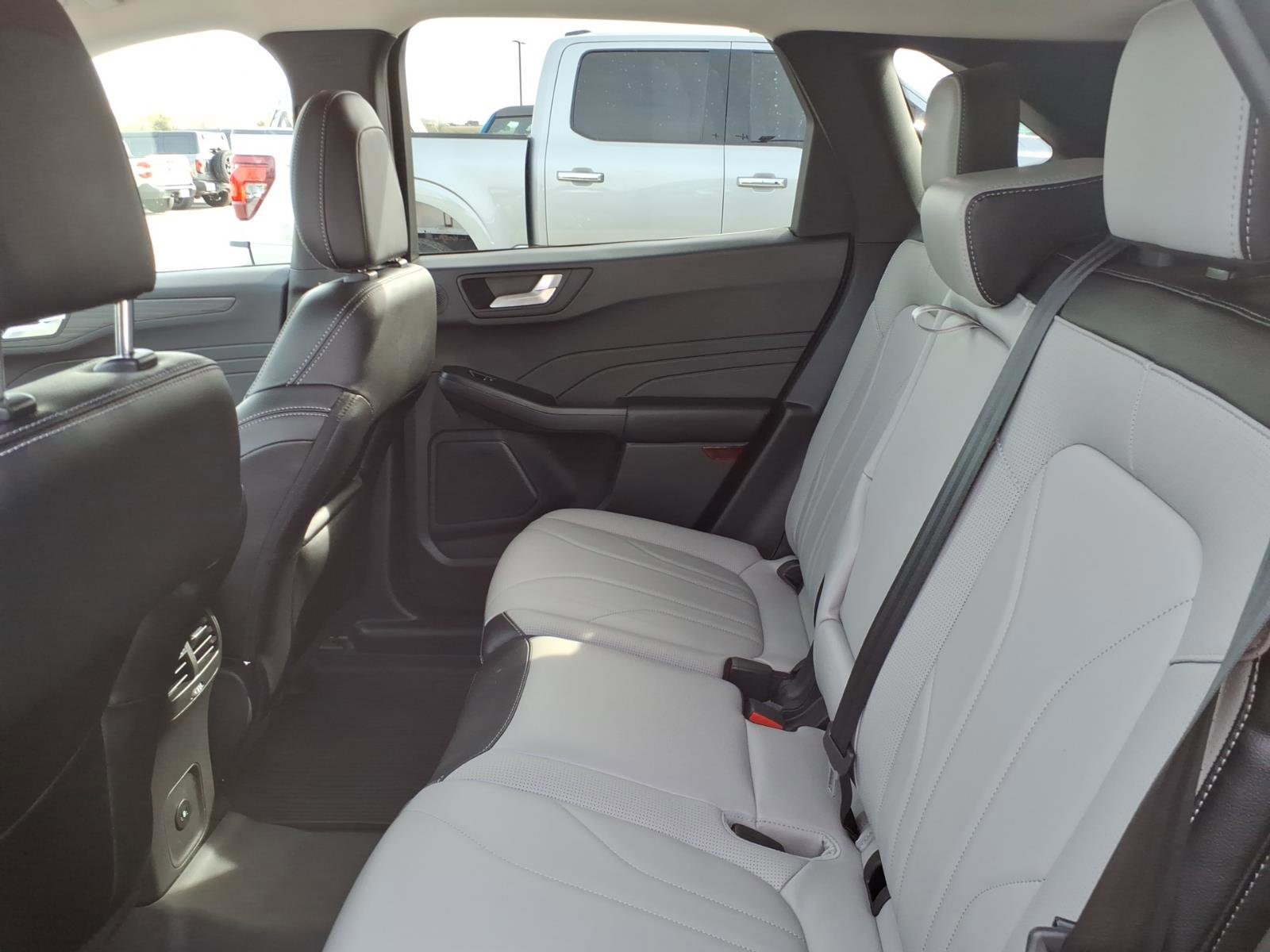 Certified 2025 Ford Escape Platinum w/ Premium Technology Package image 13