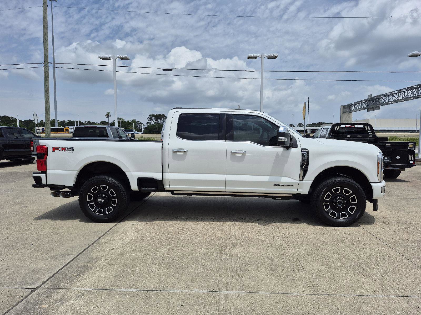 Certified 2024 Ford F250 Platinum w/ FX4 Off-Road Package AWD/4WD image 20