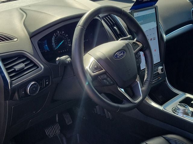 Certified 2024 Ford Edge Titanium AWD/4WD image 7