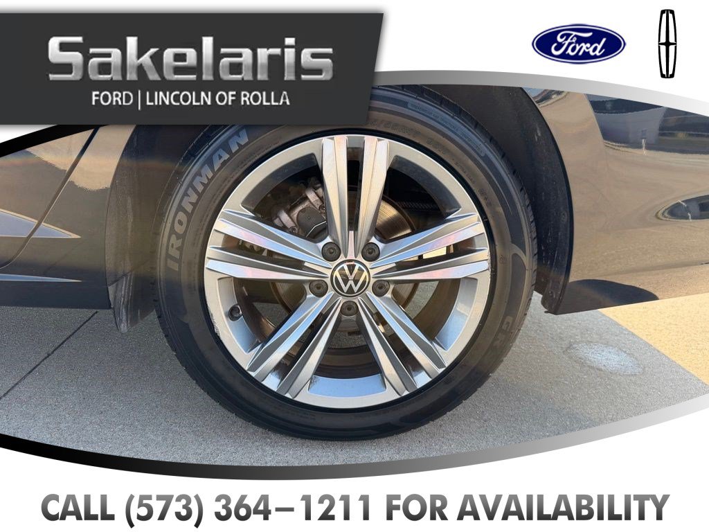 Used 2024 Volkswagen Jetta SE FWD image 9