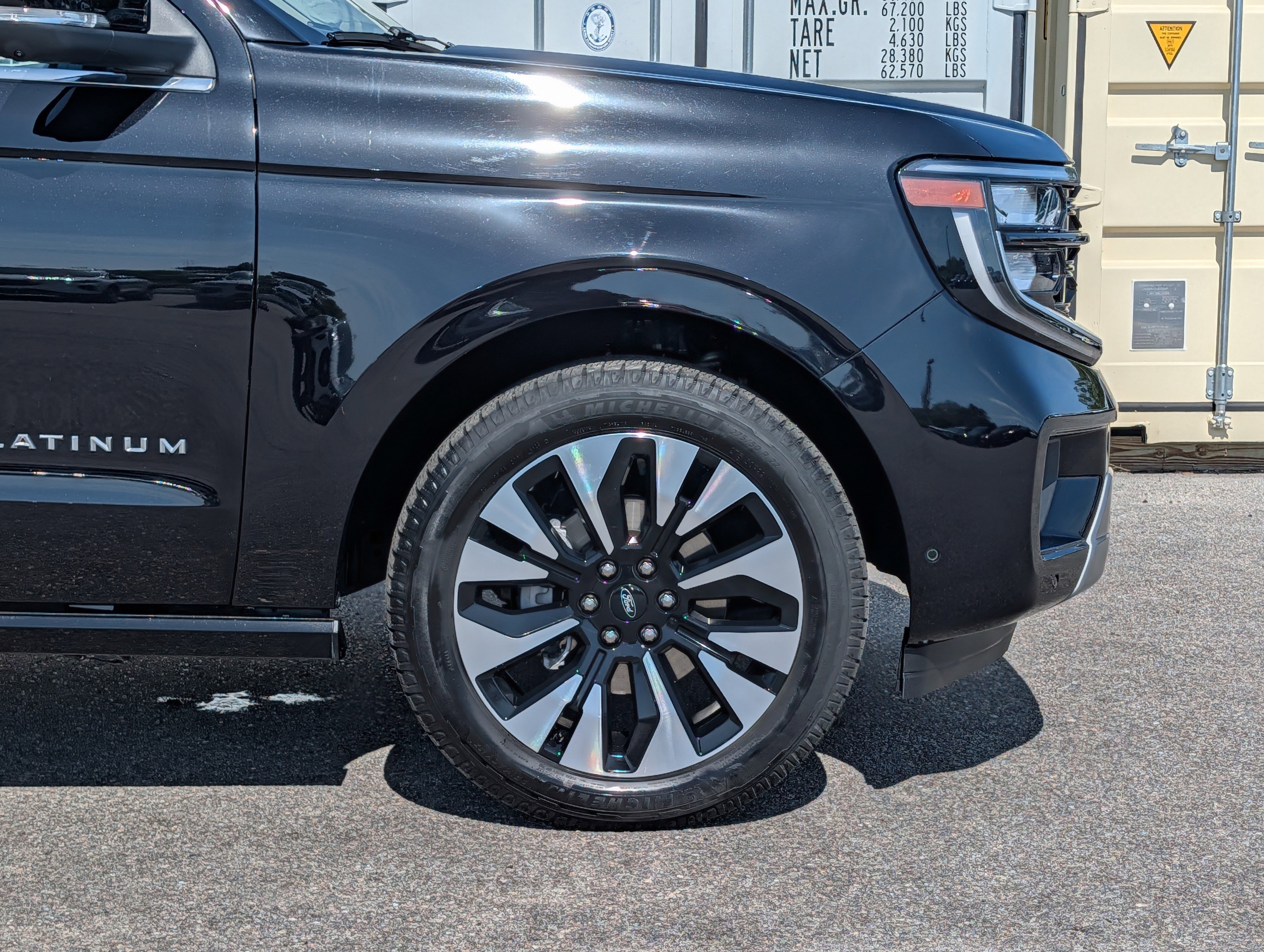 Certified 2025 Ford Expedition Platinum w/ Driver's Package AWD/4WD image 11