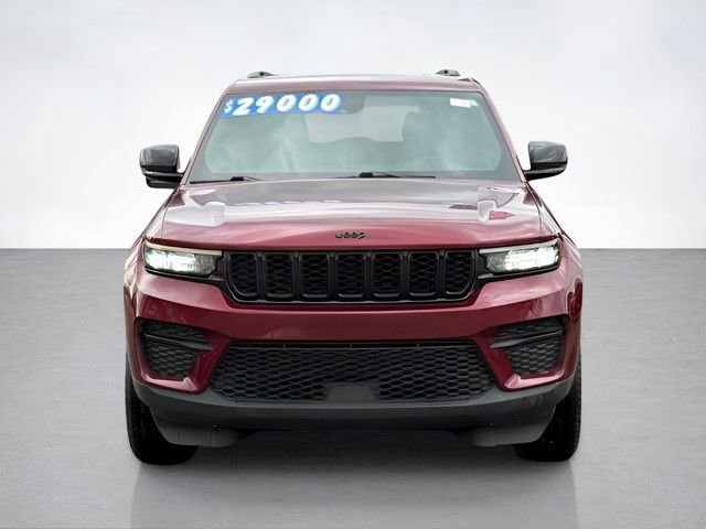 Used 2023 Jeep Grand Cherokee Altitude AWD/4WD image 8