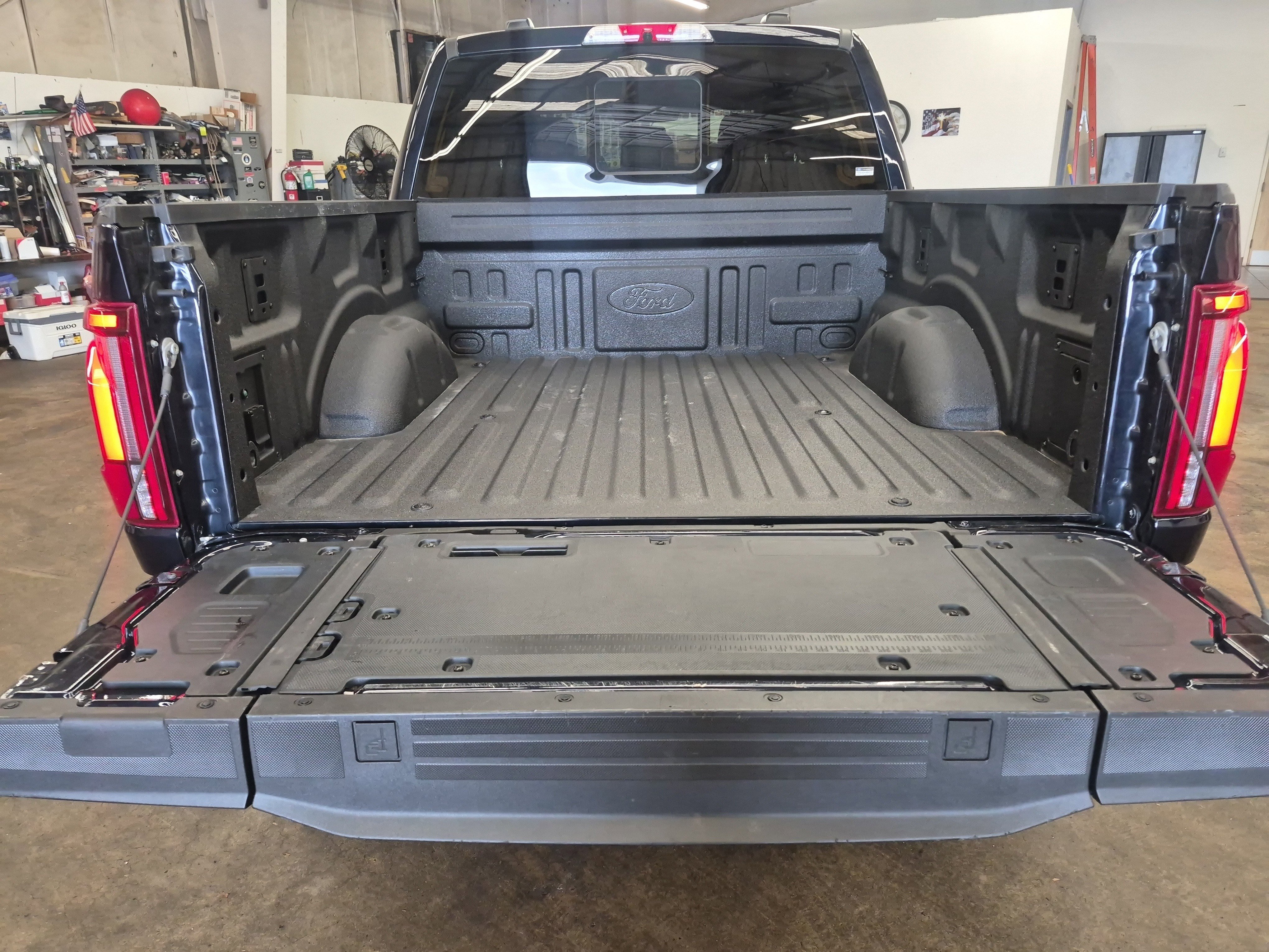 Certified 2025 Ford F150 Platinum AWD/4WD image 8