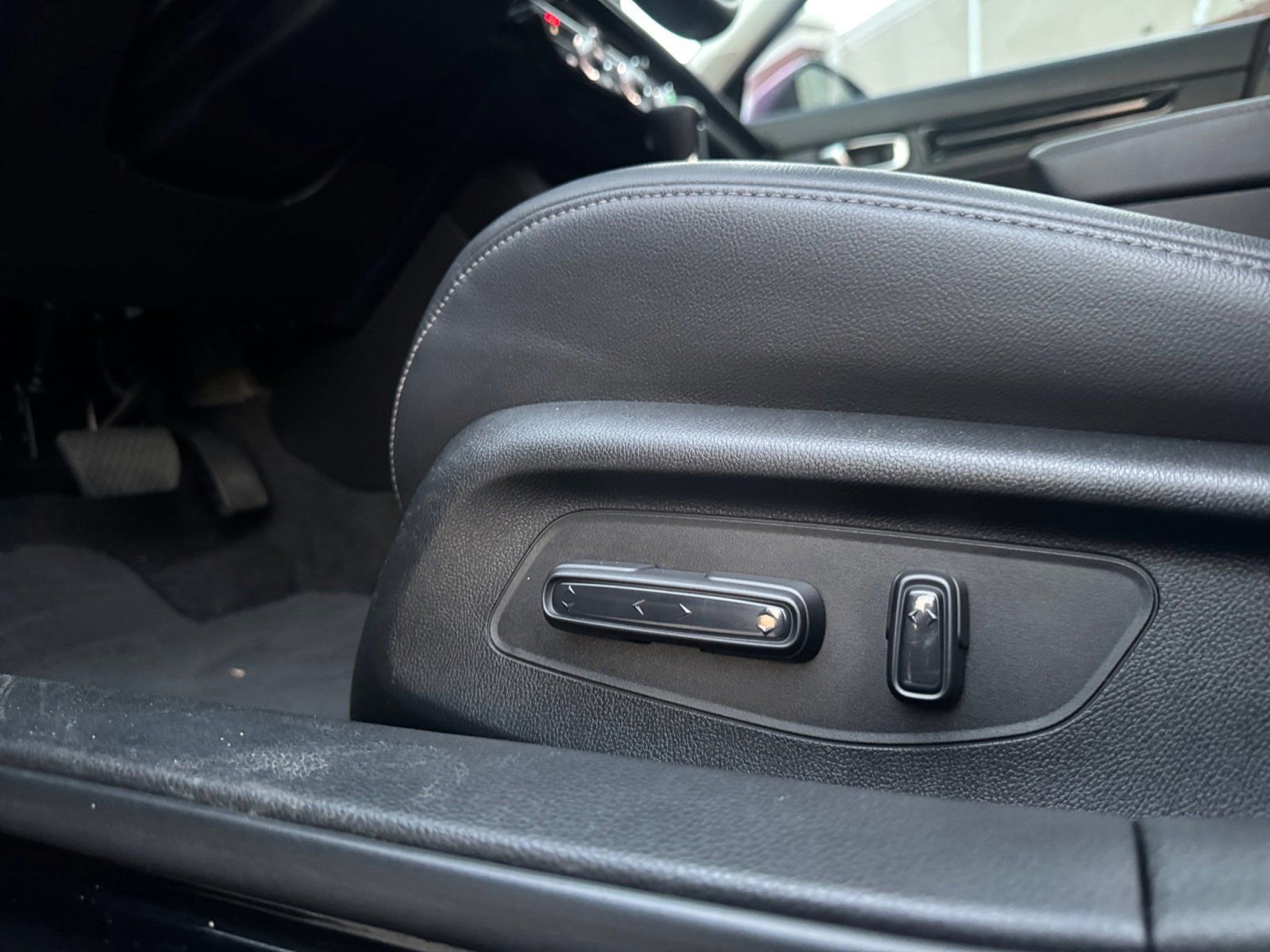 Used 2023 Honda Civic EX-L image 17