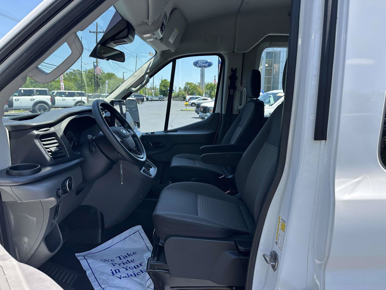 Certified 2023 Ford Transit 350 XLT RWD image 17