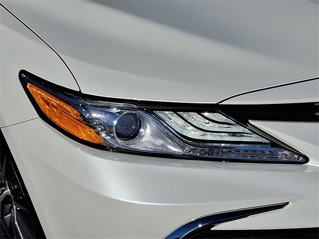 Used 2021 Toyota Camry XLE image 9