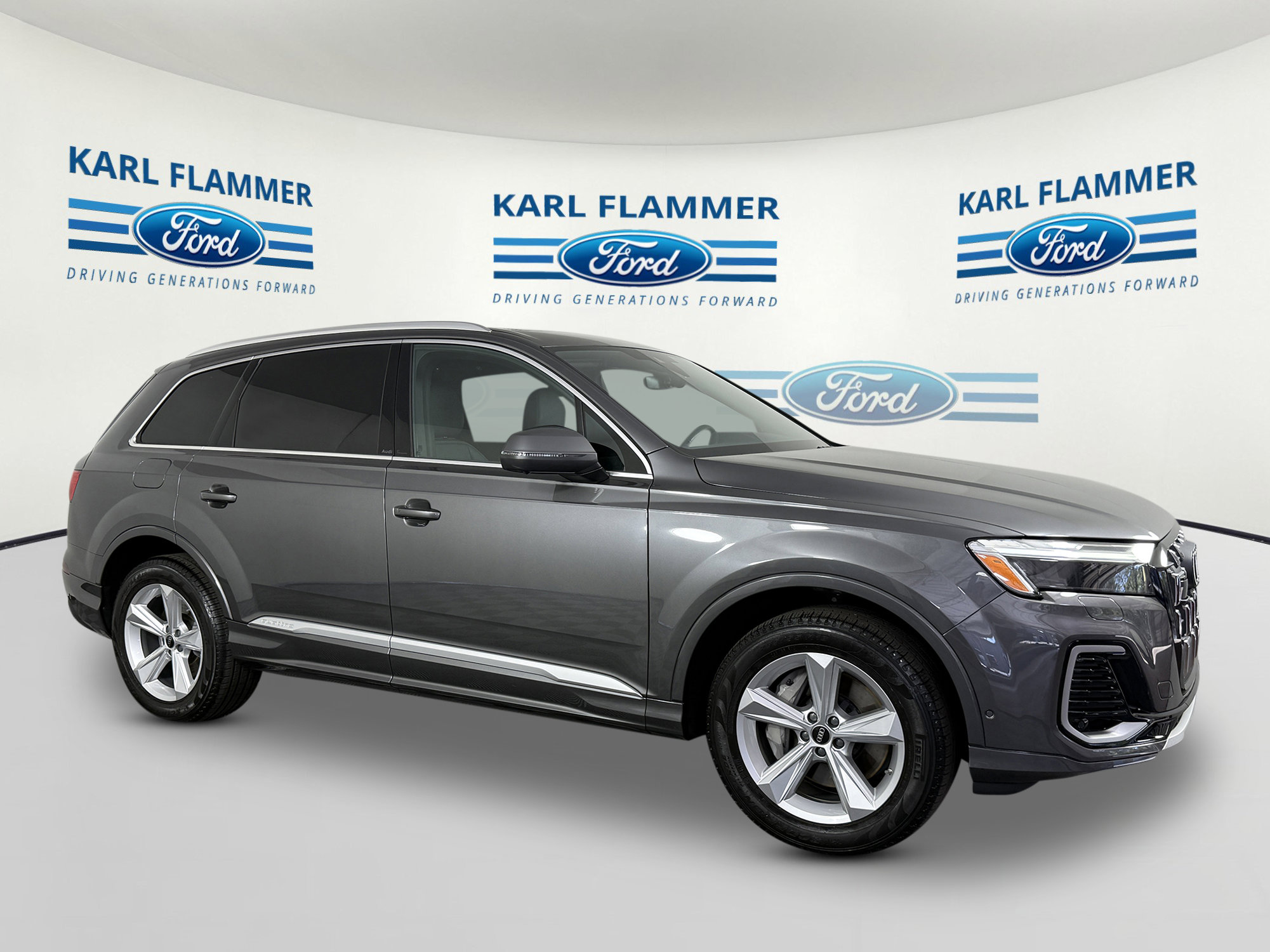 Used 2025 Audi Q7 2.0T Premium w/ Convenience Package AWD/4WD image 1