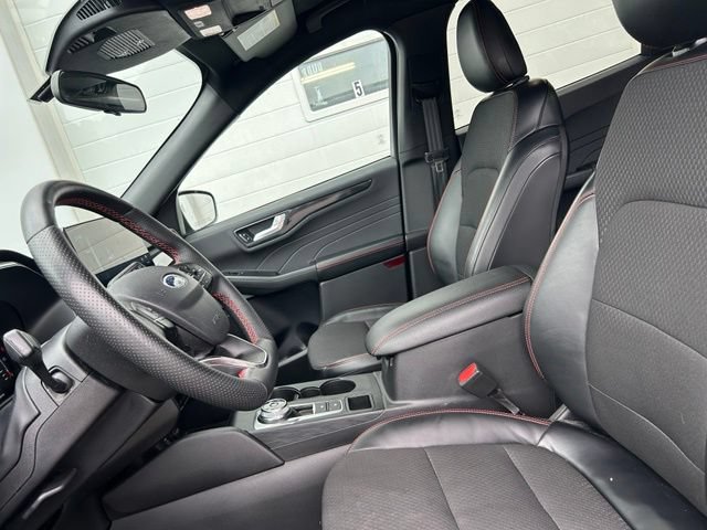 Certified 2024 Ford Escape ST-Line w/ Tech Pack #1 FWD image 8