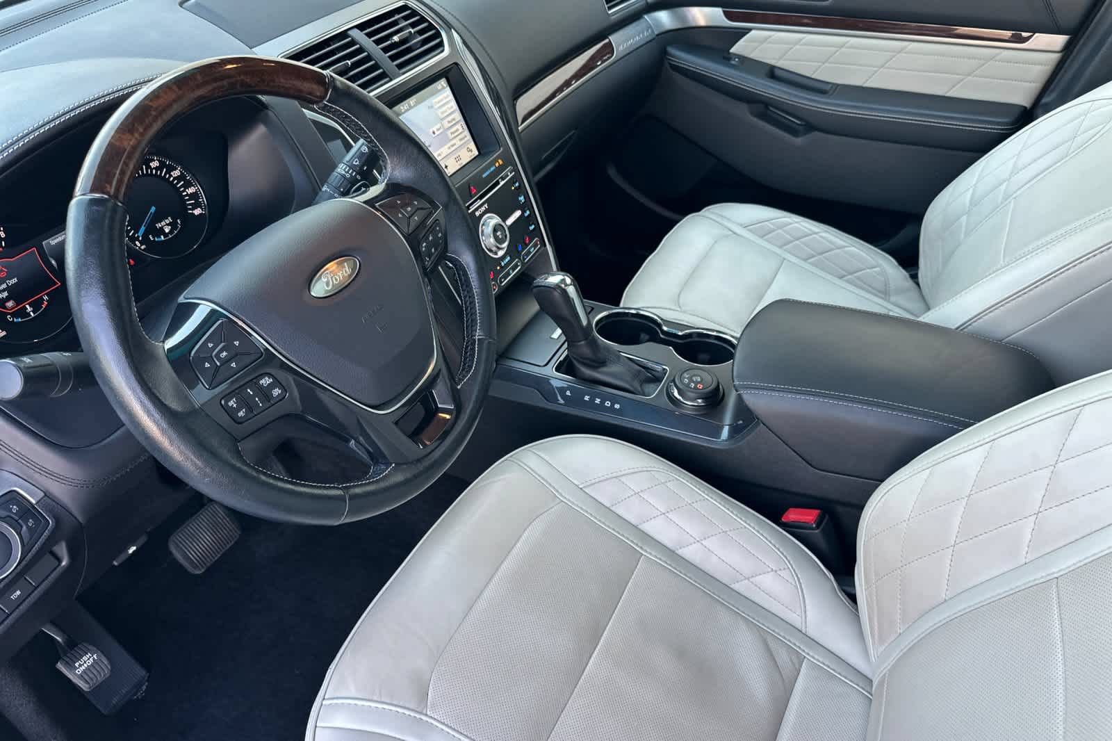 Certified 2017 Ford Explorer Platinum AWD/4WD image 12