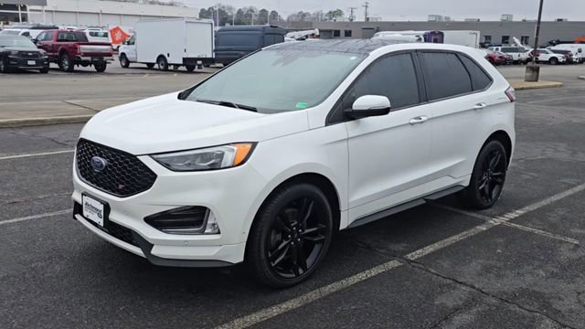Certified 2021 Ford Edge ST w/ Equipment Group 401A image 3