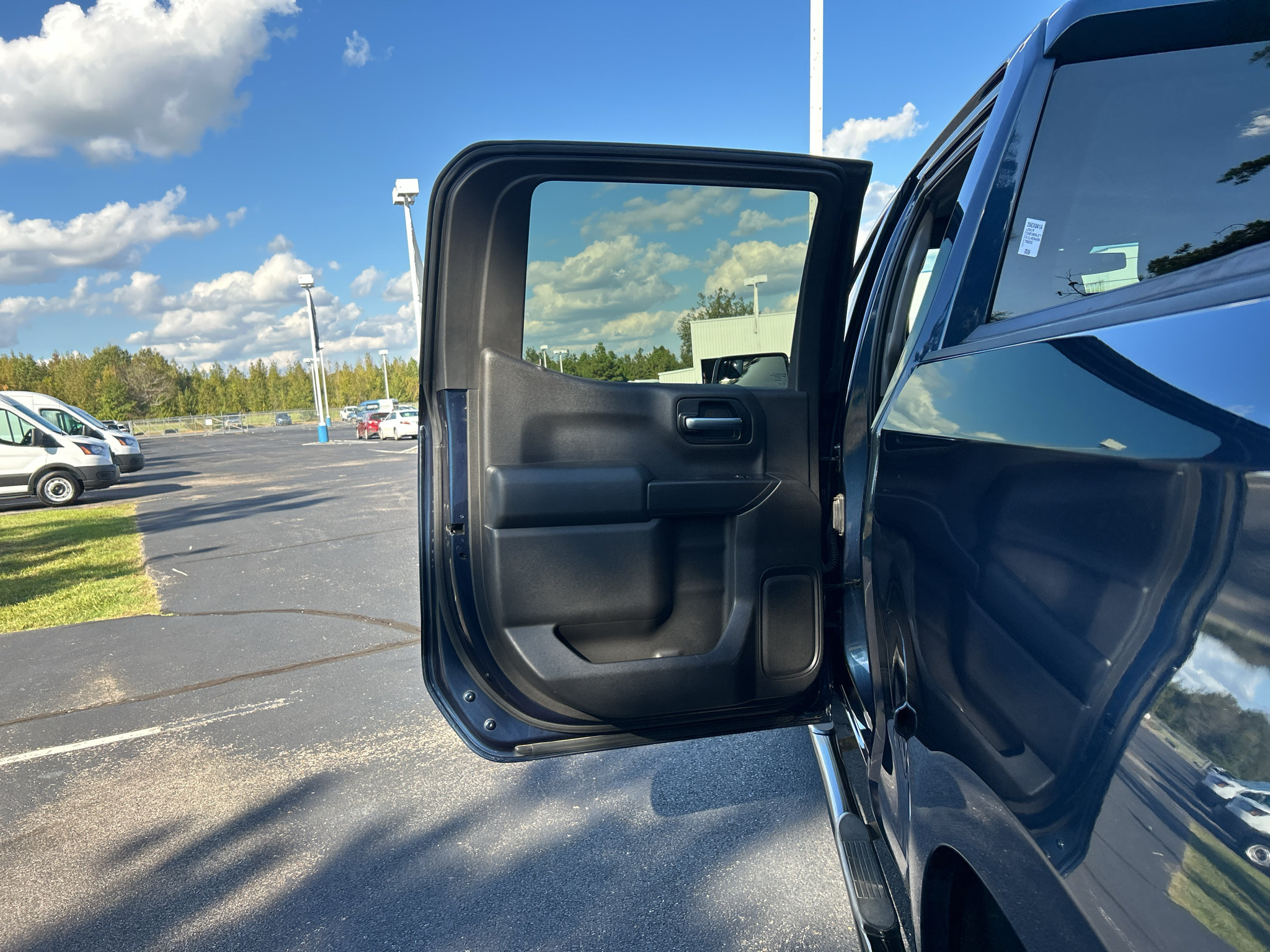 Used 2019 Chevrolet Silverado 1500 Custom w/ Custom Value Package RWD image 18