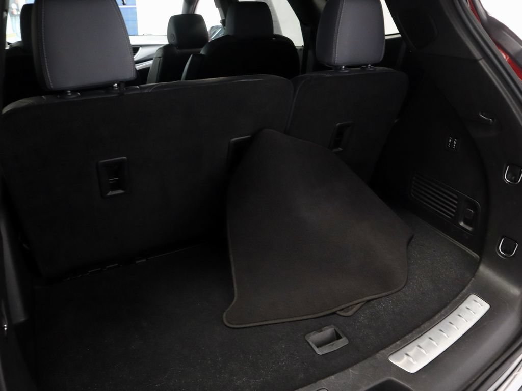 Used 2024 Buick Enclave Premium AWD/4WD image 15
