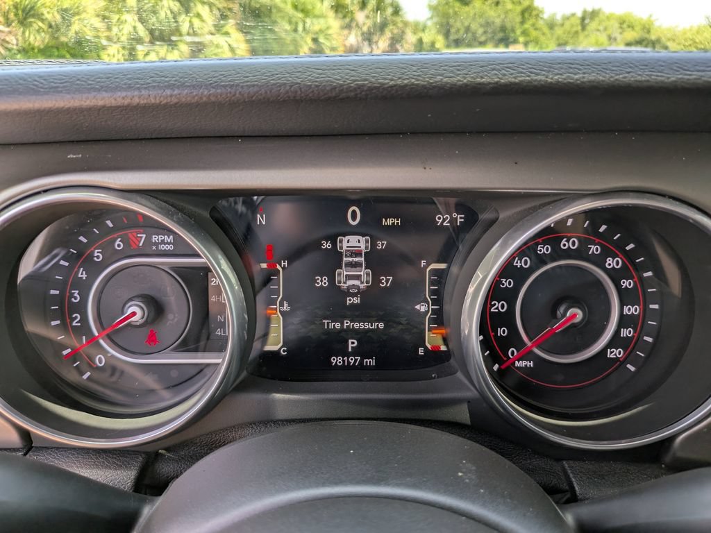 Used 2018 Jeep Wrangler Unlimited Rubicon AWD/4WD image 37