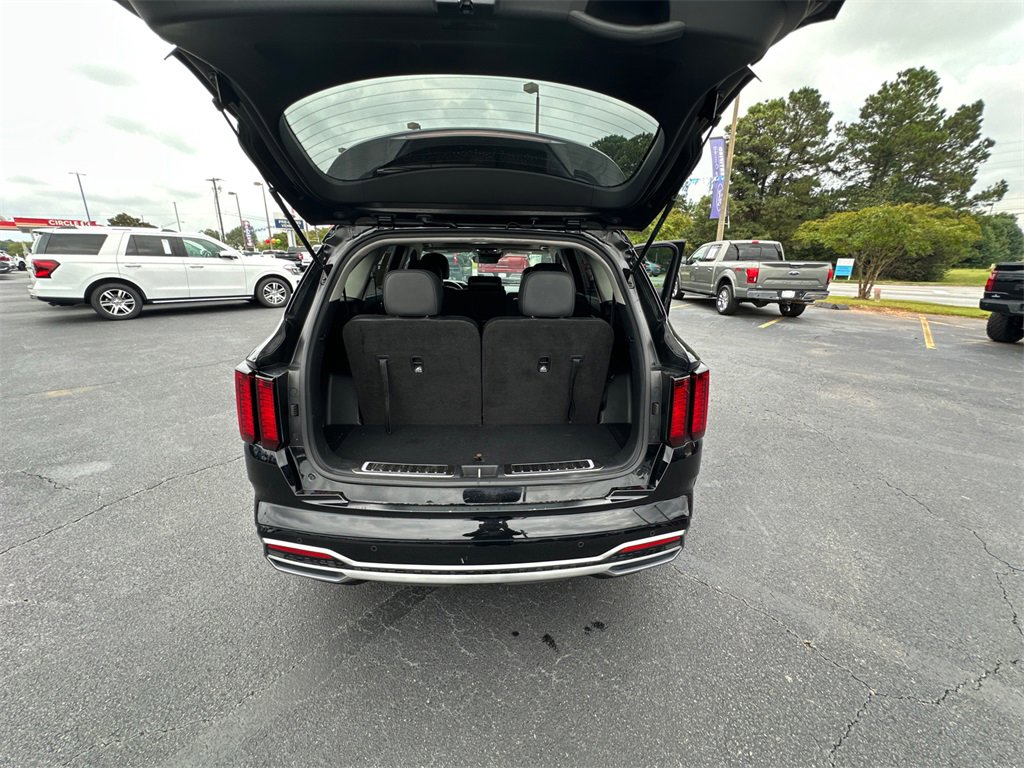 Used 2023 Kia Sorento S w/ Panoramic Sunroof Package image 19
