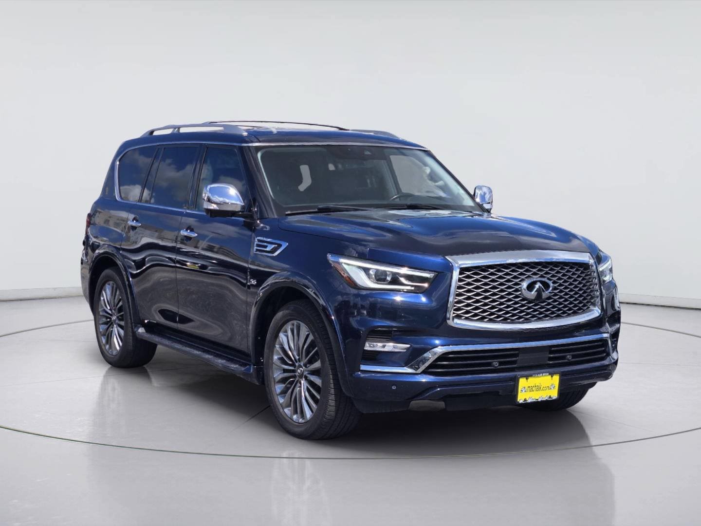 Used 2019 INFINITI QX80 Luxe w/ Proactive Package AWD/4WD image 3