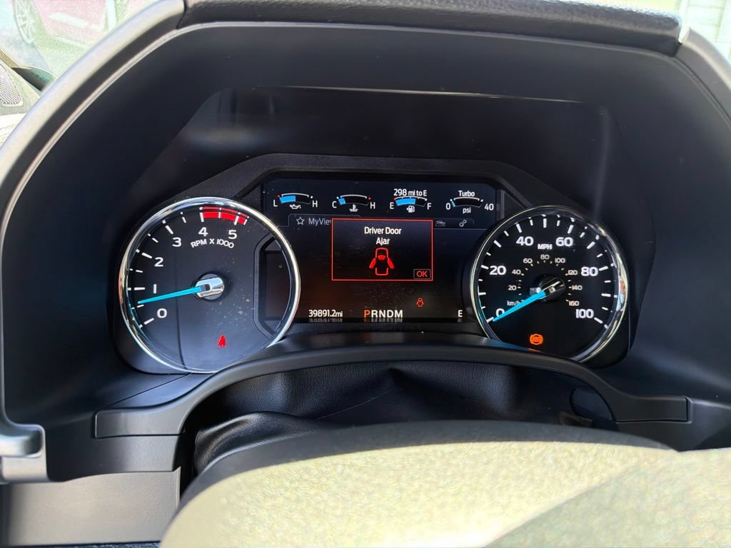 Certified 2021 Ford F250 Platinum w/ FX4 Off-Road Package AWD/4WD image 4