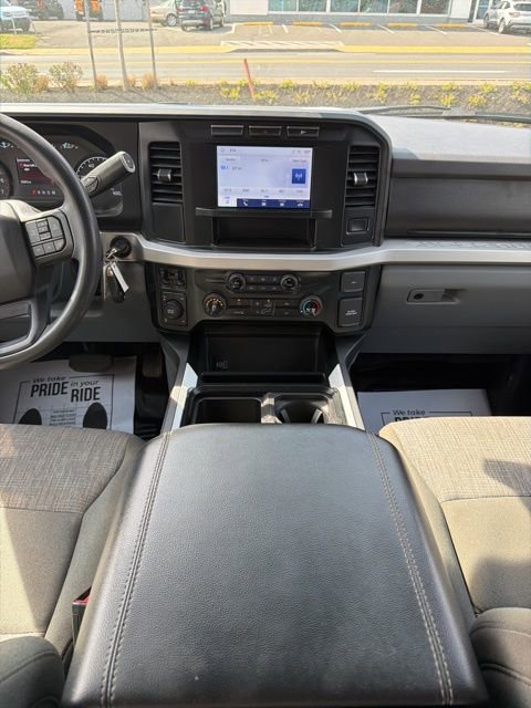 Certified 2023 Ford F350 XLT w/ Snow Plow/Camper Package AWD/4WD image 27